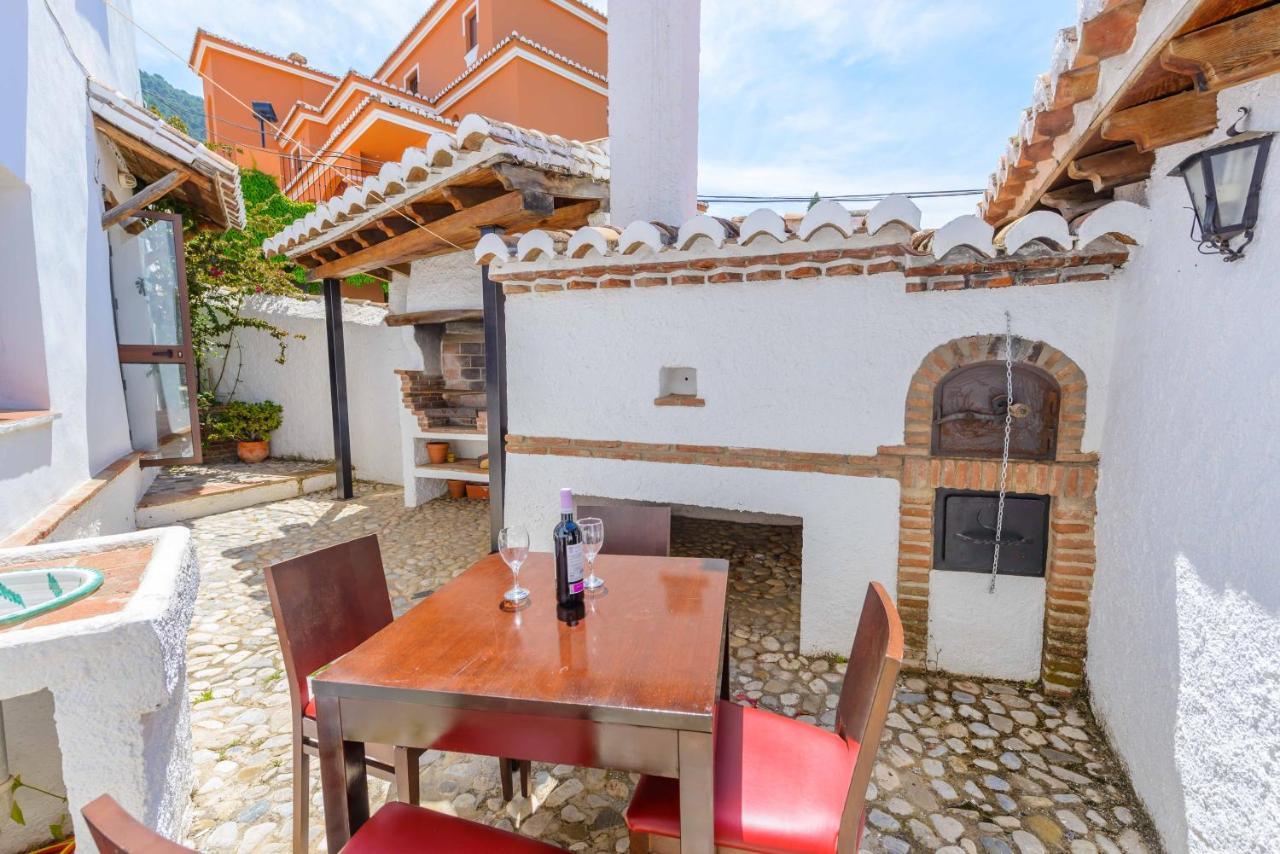 Holiday Home El Pilarillo Piscina Compartida Alcaucín Exterior foto